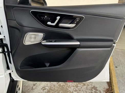New 2025 Mercedes-Benz GLC 350e 4MATIC image 17
