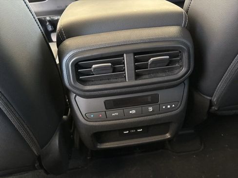 Certified 2024 Honda Pilot Touring image 22