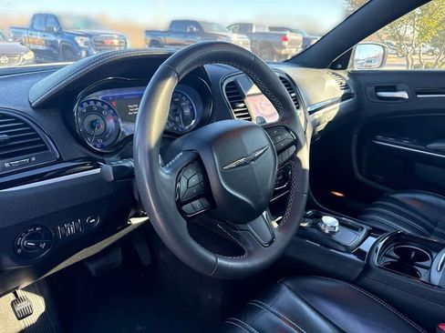 Used 2023 Chrysler 300 S RWD image 2
