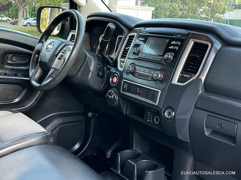 Used 2017 Nissan Titan S image 26