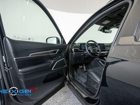 Used 2025 Kia Telluride SX Prestige X-Line AWD/4WD image 9