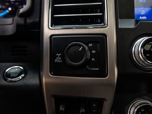 Used 2021 Ford F250 Platinum w/ FX4 Off-Road Package image 19