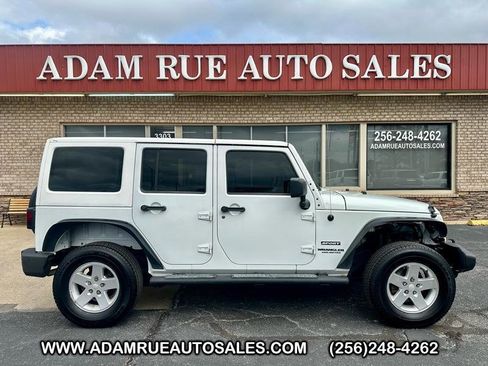 Used 2013 Jeep Wrangler Unlimited Sport image 1