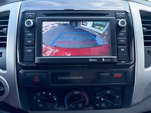 Used 2015 Toyota Tacoma 4x4 Access Cab w/ SR5 Package image 22