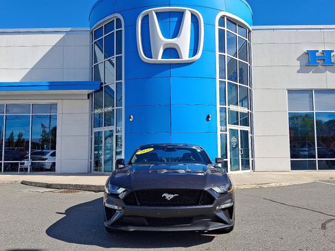 Used 2022 Ford Mustang GT Premium image 2