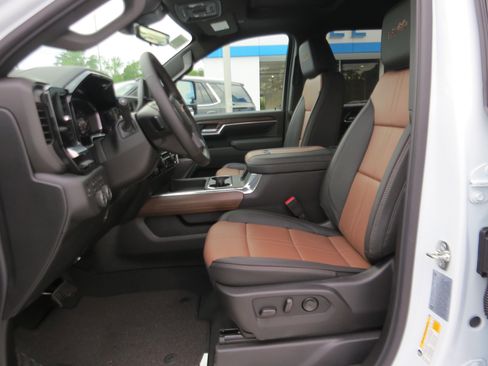 New 2026 Chevrolet Silverado 3500 High Country w/ High Country Premium Package AWD/4WD image 20