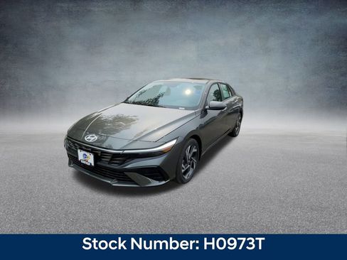 New 2025 Hyundai Elantra Limited image 7