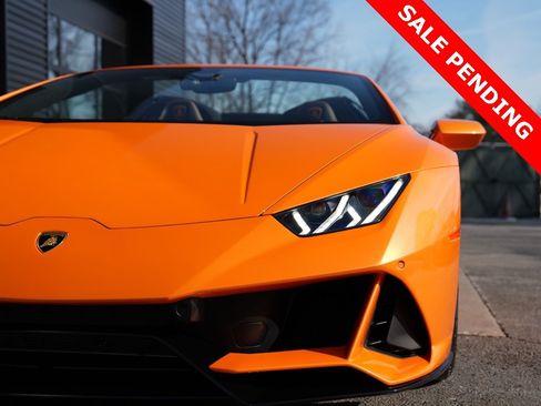 Used 2024 Lamborghini Huracan EVO image 9