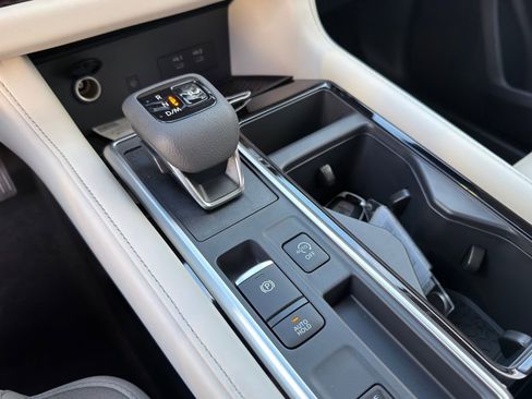 New 2026 Nissan Pathfinder SL FWD image 18