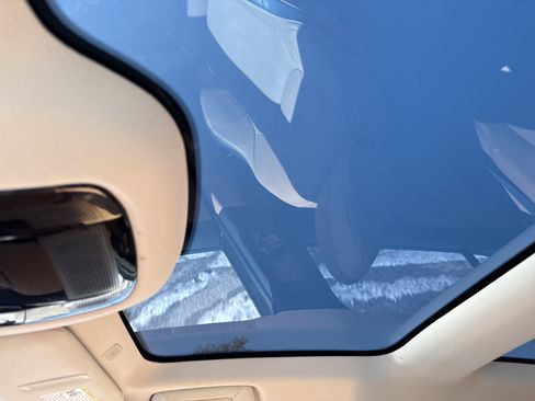 Used 2023 Lexus RZ 450e Premium image 4