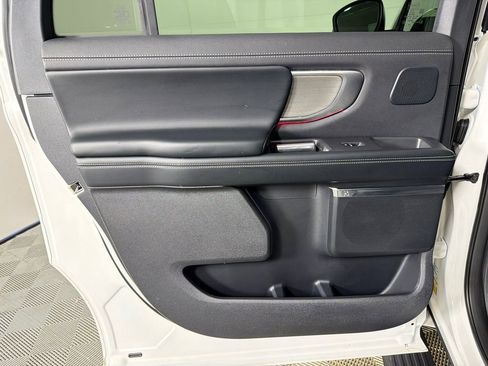 Used 2025 Ford Expedition Max Platinum w/ Driver's Package image 24