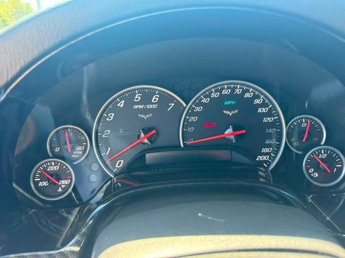 Used 2007 Chevrolet Corvette Coupe w/ Preferred Equipment Group RWD image 11