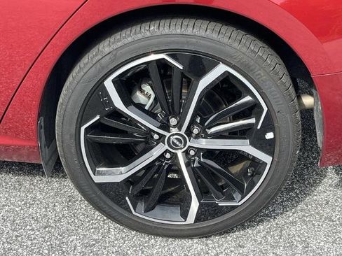 Certified 2025 Nissan Altima 2.5 SR FWD image 29