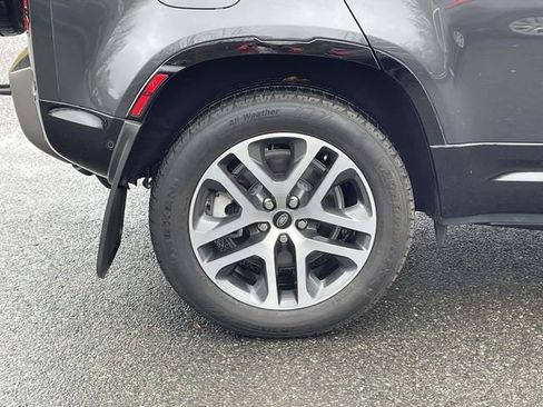 Used 2022 Land Rover Defender 110 X-Dynamic HSE image 9