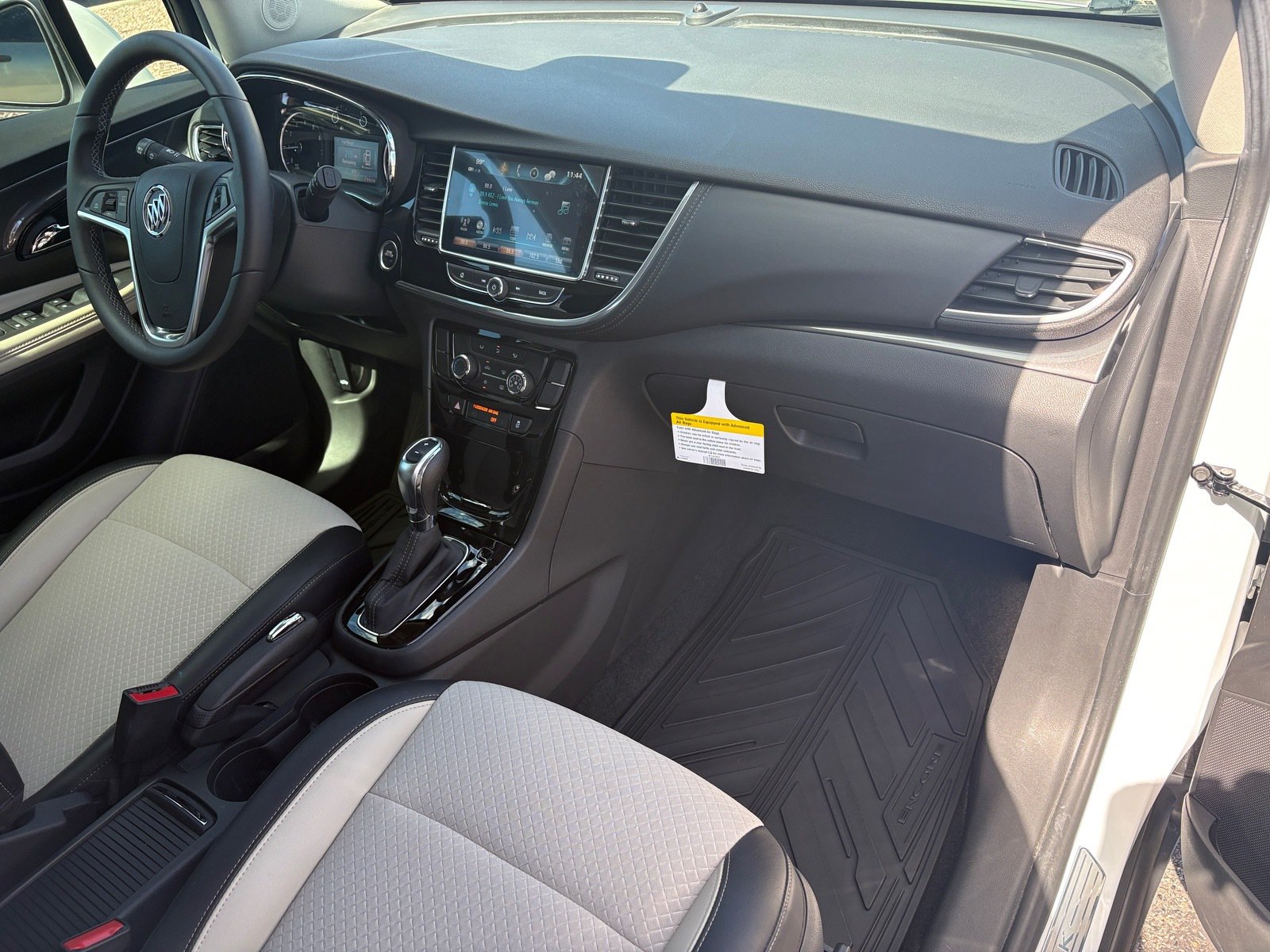 Used 2020 Buick Encore Preferred w/ Safety Package FWD image 10