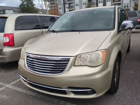 Used 2011 Chrysler Town & Country Touring-L w/ Entertainment Group #2 image 2