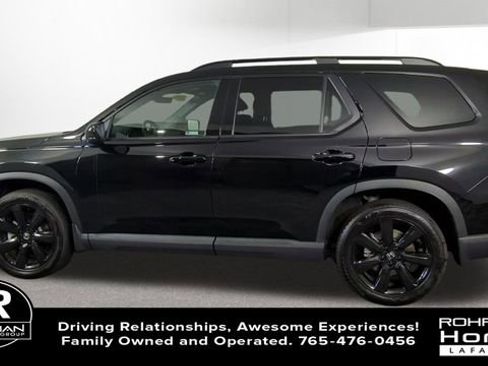 Used 2025 Honda Pilot Black Edition image 6