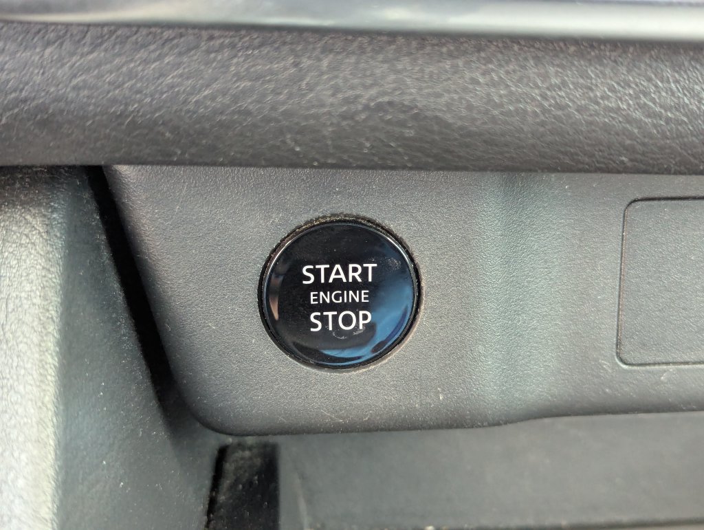 Used 2024 Nissan Rogue S AWD/4WD image 17
