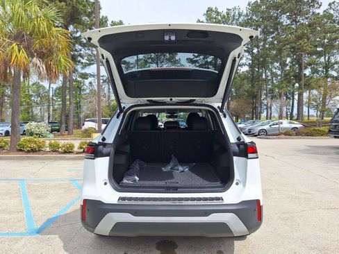 Used 2025 Volkswagen Tiguan SE FWD image 26