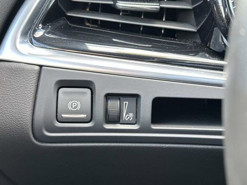 Used 2024 Cadillac XT6 Luxury AWD/4WD image 27