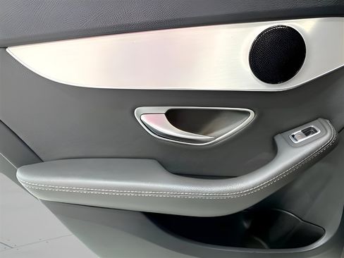 Used 2019 Mercedes-Benz C 300 C300 Sedan image 11