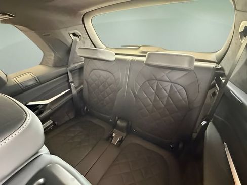 Certified 2026 BMW X7 xDrive40i w/ M Sport Package AWD/4WD image 26