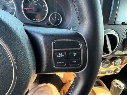 Used 2012 Jeep Wrangler Sahara w/ Connectivity Group AWD/4WD image 22