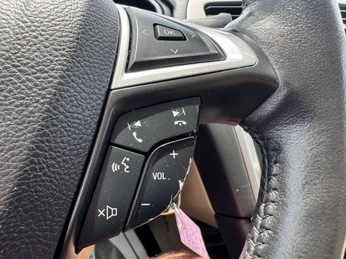 Used 2013 Ford Fusion SE FWD image 19