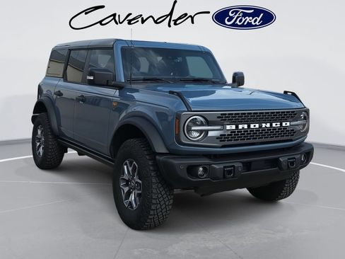 New 2025 Ford Bronco Badlands AWD/4WD image 3