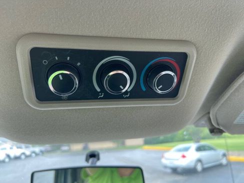 Used 2015 Chevrolet Express 3500 LT w/ LT Preferred Equipment Group RWD image 21
