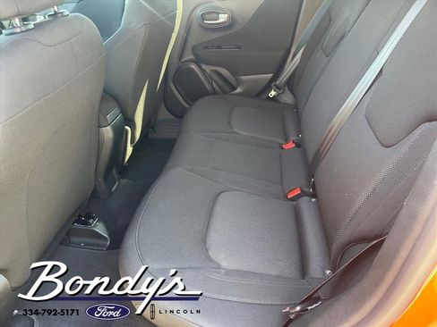 Used 2020 Jeep Renegade Sport w/ Sport Appearance Group image 14