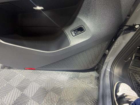 Used 2024 Volkswagen Atlas Cross Sport SEL Premium R-Line image 27