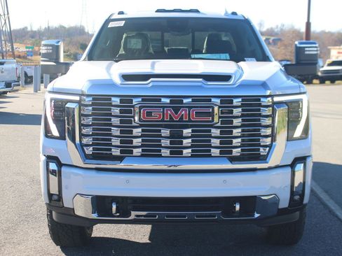 New 2026 GMC Sierra 2500 Denali w/ Denali Reserve Package image 2