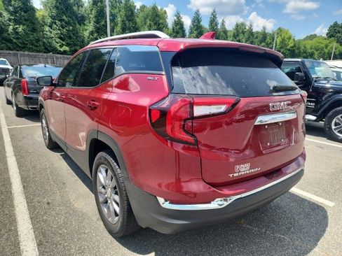 Used 2023 GMC Terrain SLT FWD image 3