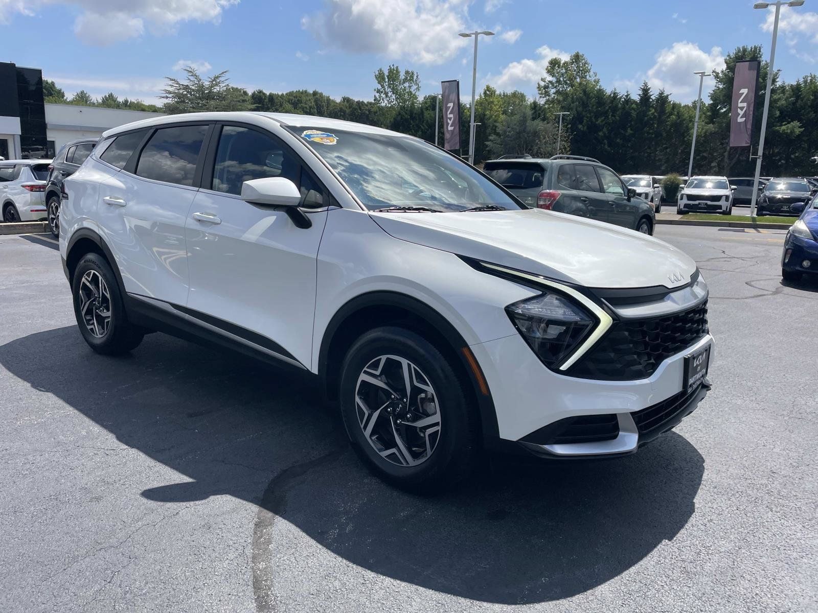 Used 2023 Kia Sportage LX AWD/4WD image 10