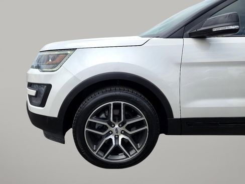 Used 2016 Ford Explorer Sport w/ Equipment Group 401A image 2
