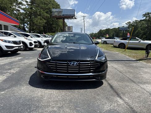 Used 2020 Hyundai Sonata SE FWD image 2