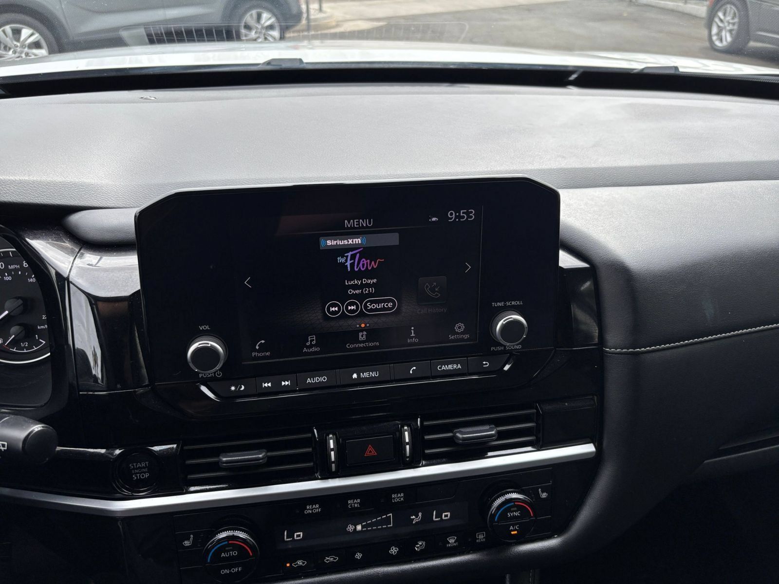 Used 2025 Nissan Pathfinder SV FWD image 19