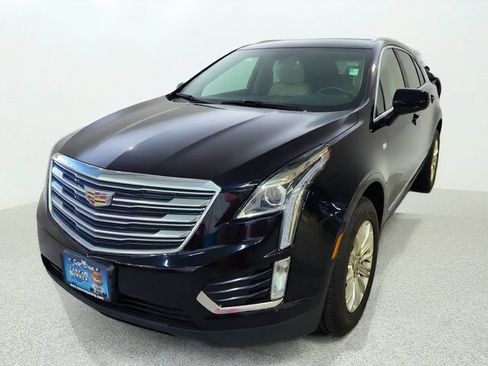 Used 2017 Cadillac XT5 FWD image 4