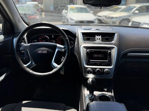 Used 2016 GMC Acadia SLE FWD image 23