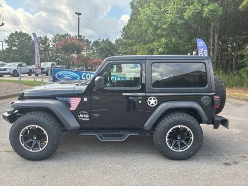 Used 2019 Jeep Wrangler Sport AWD/4WD image 1