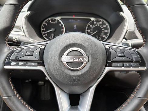 Certified 2025 Nissan Altima 2.5 SR w/ SR Premium Package FWD image 9