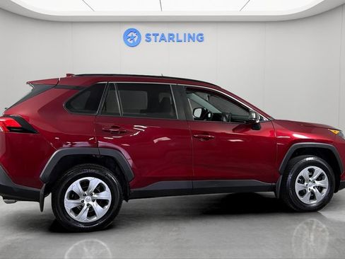 Used 2021 Toyota RAV4 LE FWD image 10