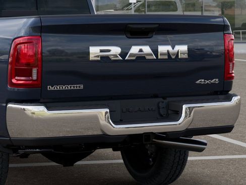 New 2026 RAM 2500 Laramie AWD/4WD image 13