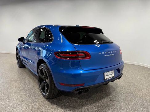Used 2016 Porsche Macan Turbo image 22