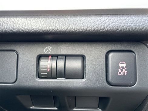 Used 2014 Subaru Impreza 2.0i Premium image 25