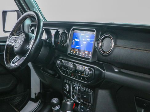Used 2021 Jeep Wrangler Unlimited Sahara AWD/4WD image 26