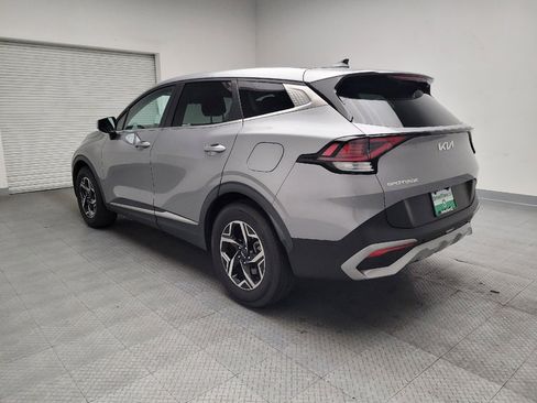 Used 2023 Kia Sportage LX image 5