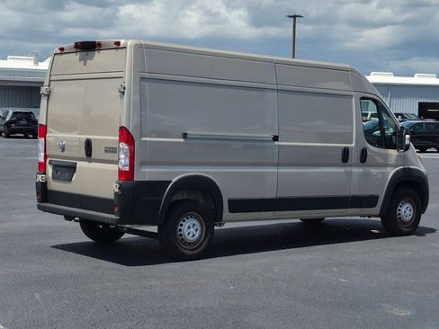 Used 2025 RAM ProMaster 2500 FWD image 5