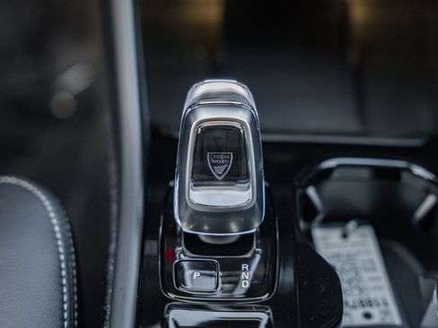 New 2026 Volvo XC40 B5 Ultra w/ Protection Package Premier image 27